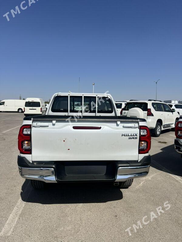 Toyota Hilux 2025 - 692 500 TMT - Ашхабад - img 4