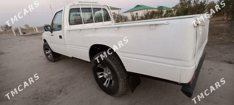 Isuzu Pickup 1995 - 50 000 TMT - Гёкдепе - img 7