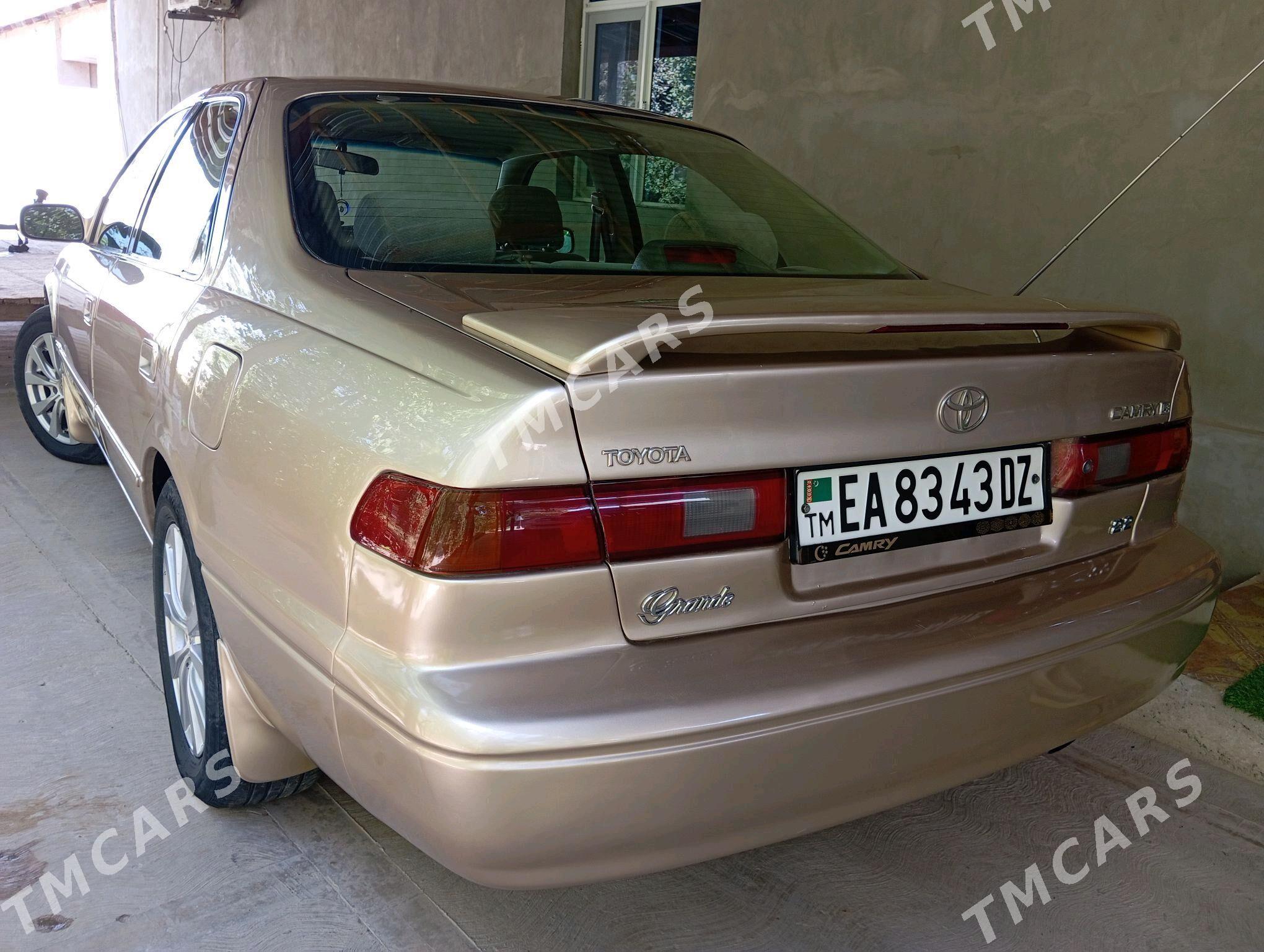 Toyota Camry 1997 - 134 000 TMT - Köneürgenç - img 9