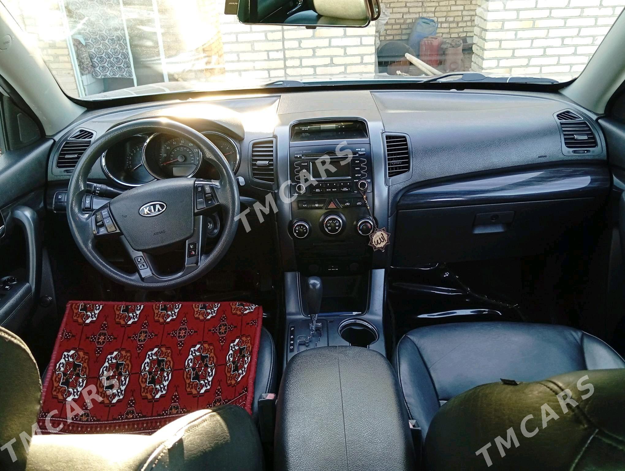 Kia Sorento 2011 - 180 000 TMT - Мары - img 8