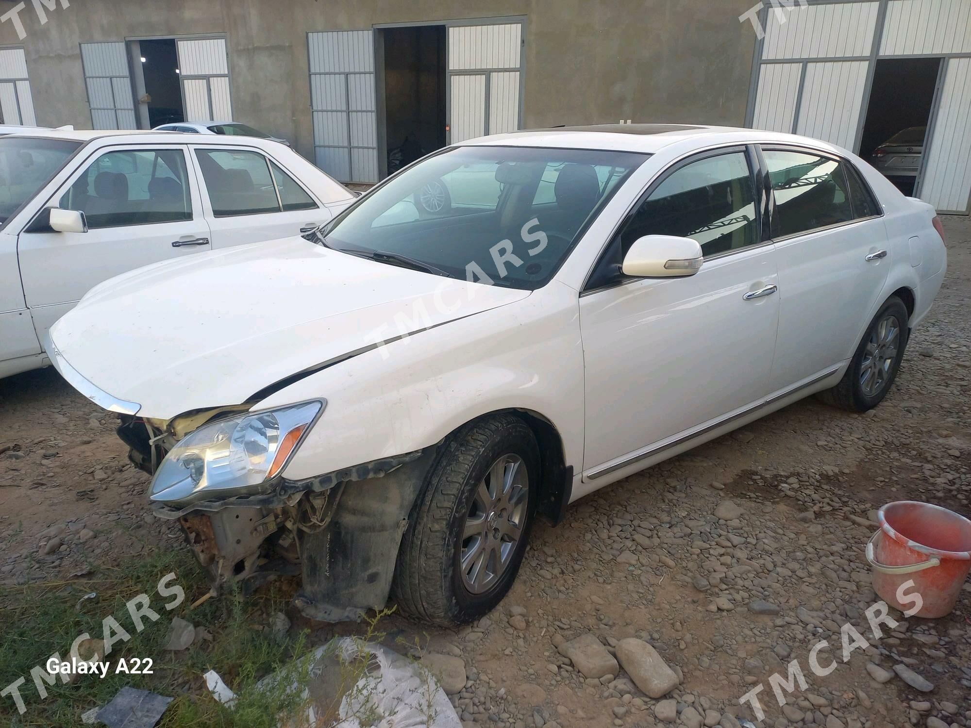 Toyota Avalon 2005 - 150 000 TMT - Байрамали - img 5