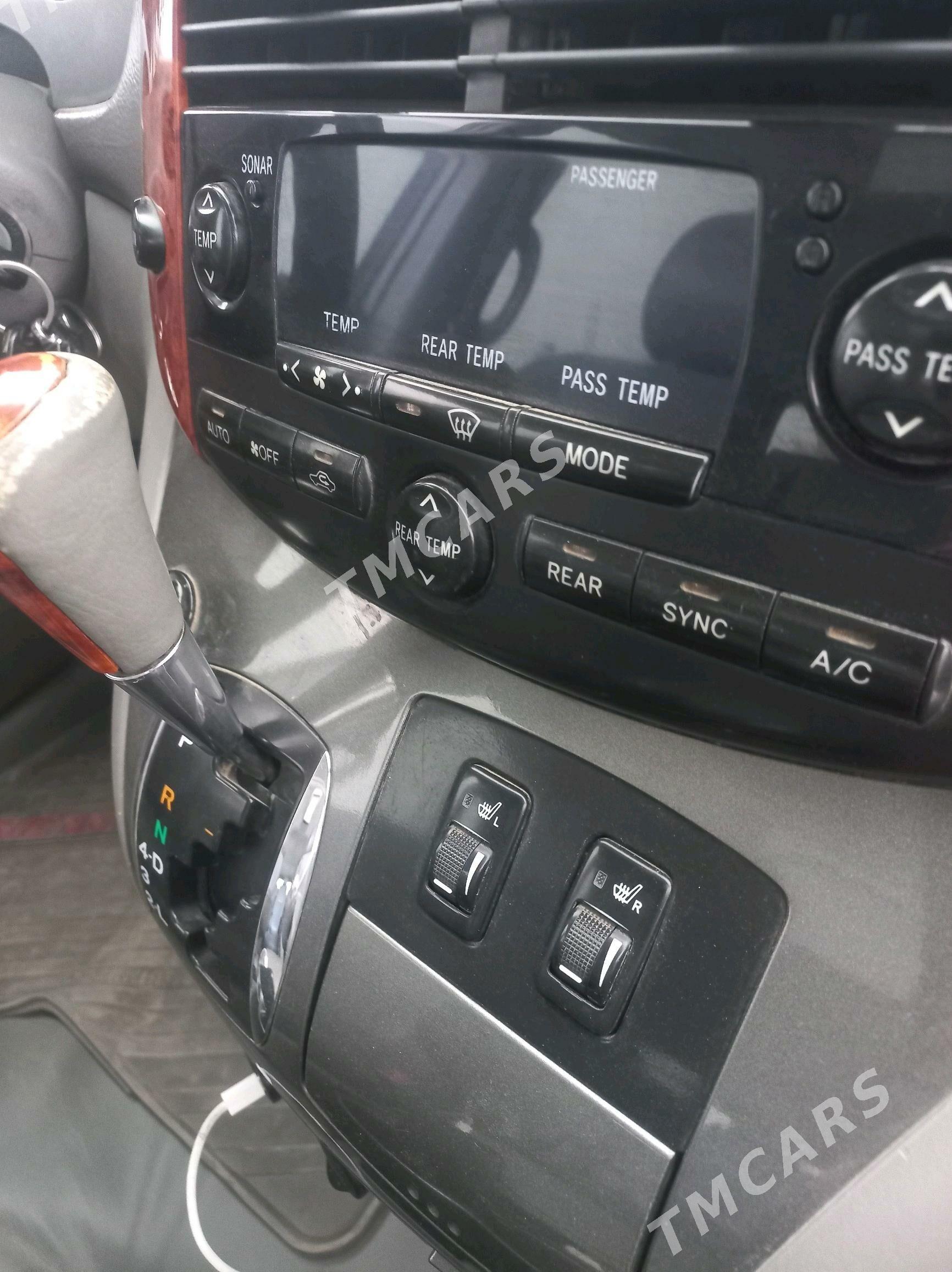 Toyota Sienna 2006 - 240 000 TMT - Türkmenabat - img 9