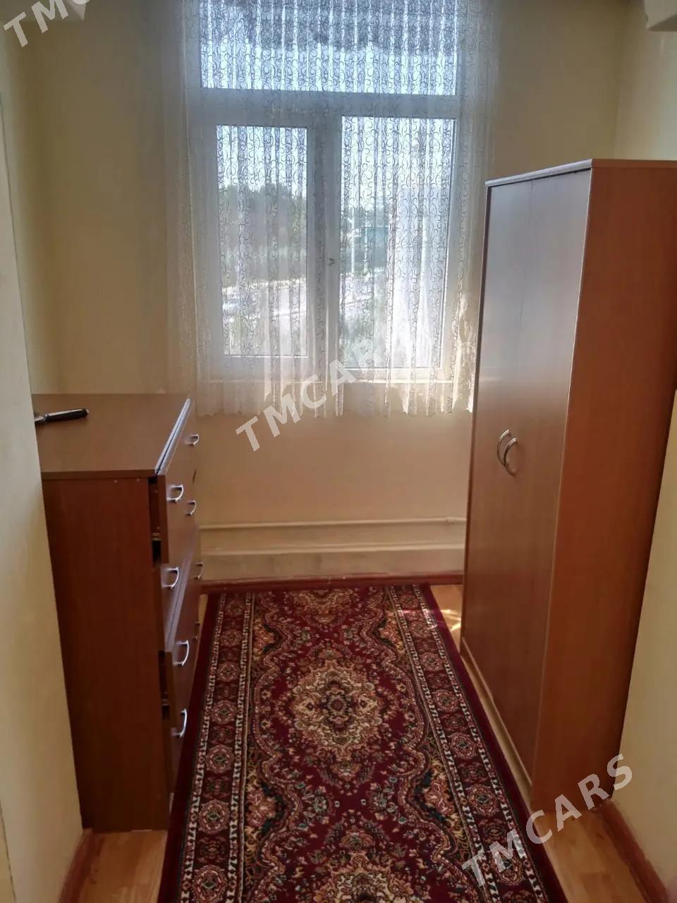 1 комнатная 3/3 этаж - Aşgabat - img 5