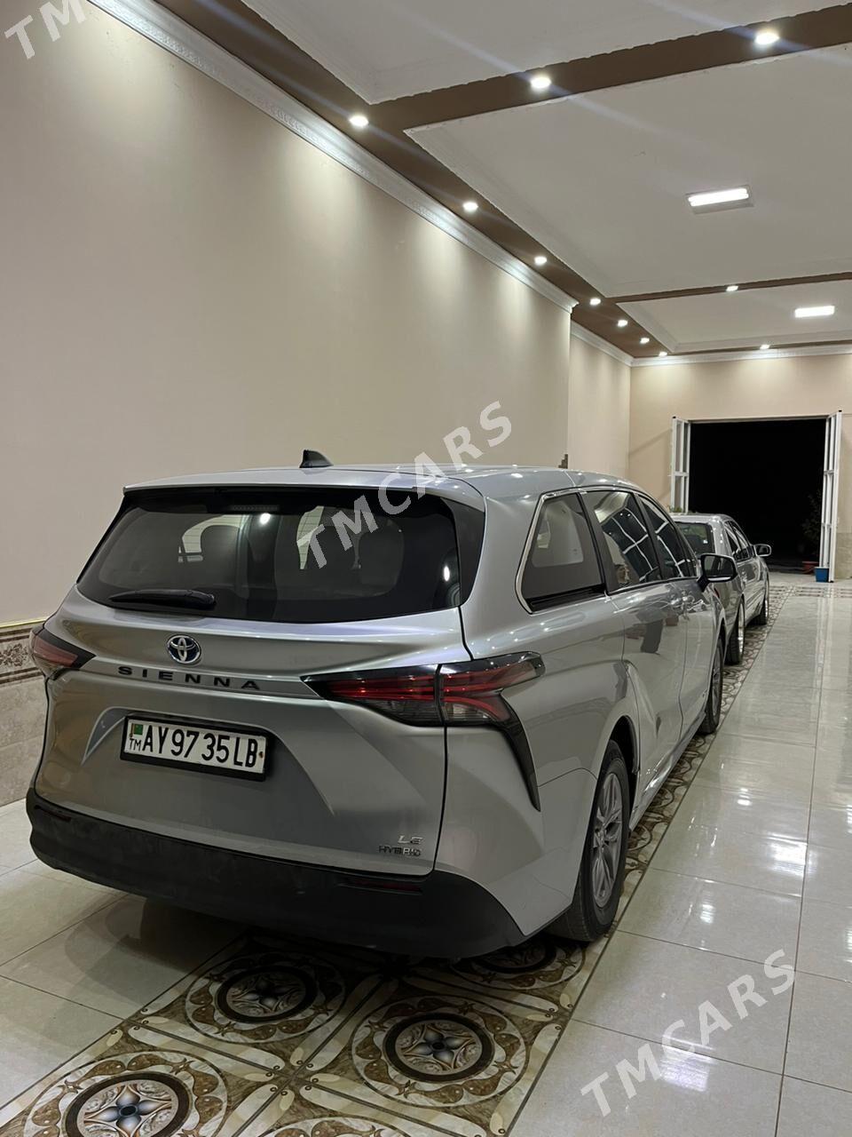 Toyota Sienna 2022 - 490 000 TMT - Туркменабат - img 2