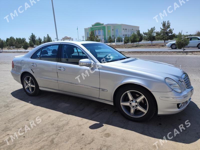 Mercedes-Benz E320 2004 - 140 000 TMT - Дянев - img 4
