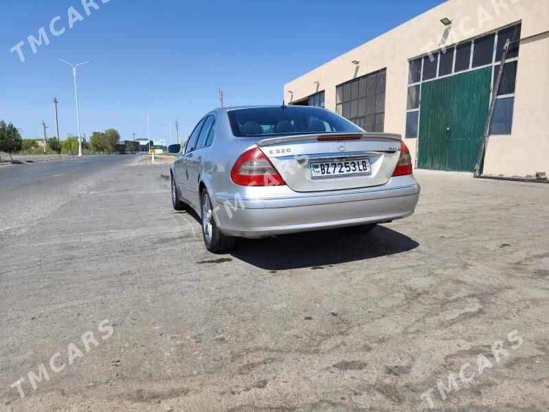 Mercedes-Benz E320 2004 - 140 000 TMT - Дянев - img 6