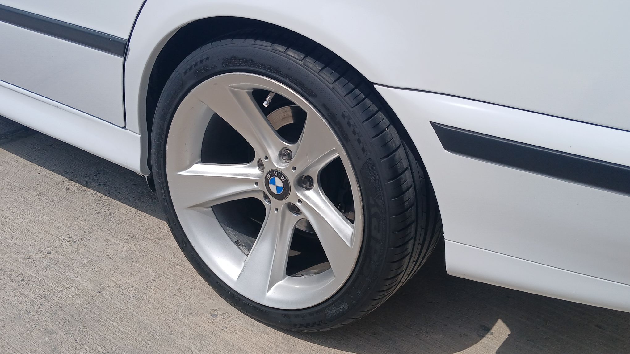 BMW E39 DISKA 1 111 TMT - 16-njy tapgyr - img 2