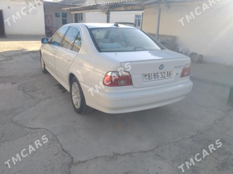 BMW E39 2003 - 105 000 TMT - Kaka - img 2