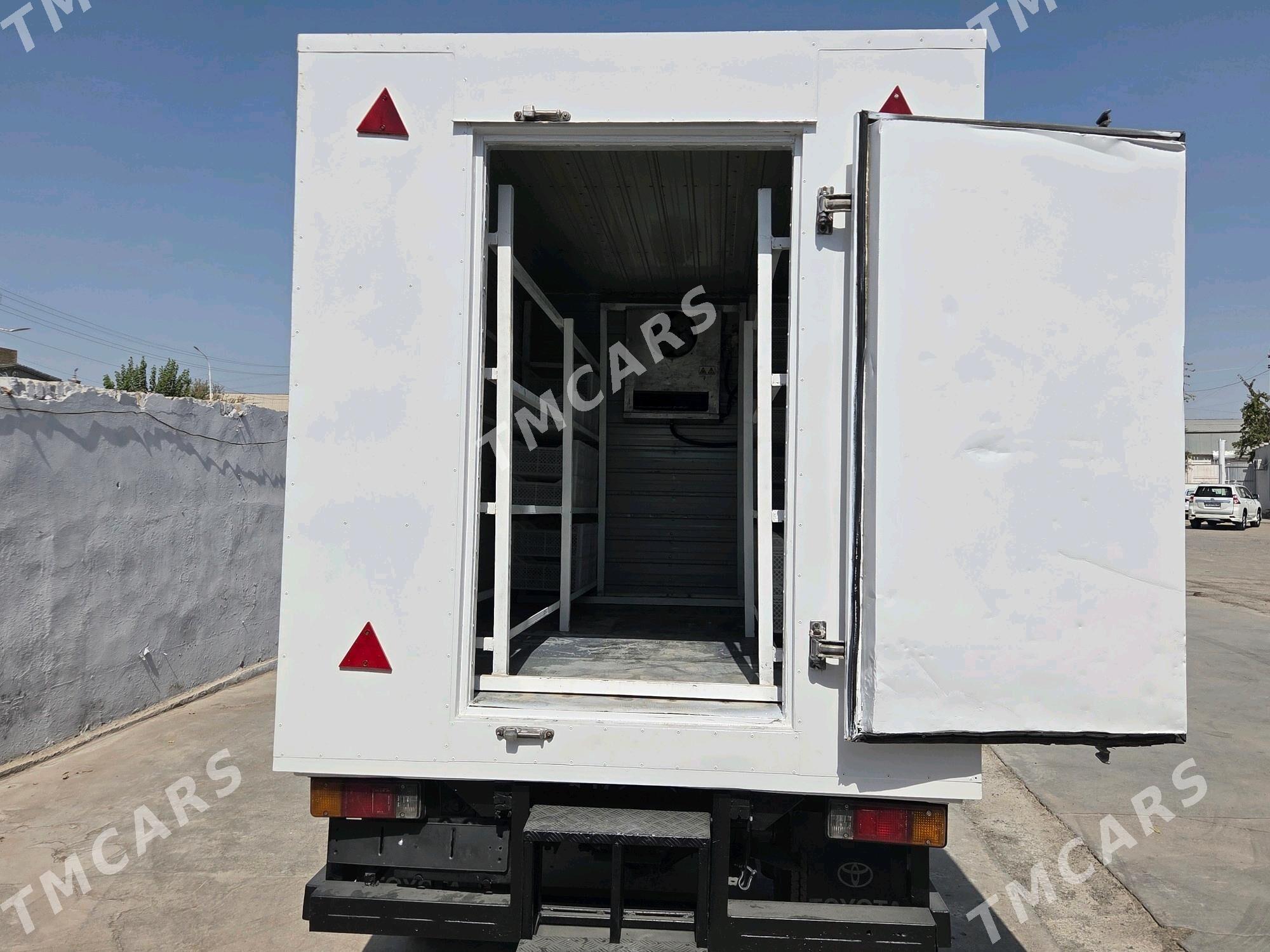 Toyota Dyna 1999 - 155 000 TMT - Мары - img 3