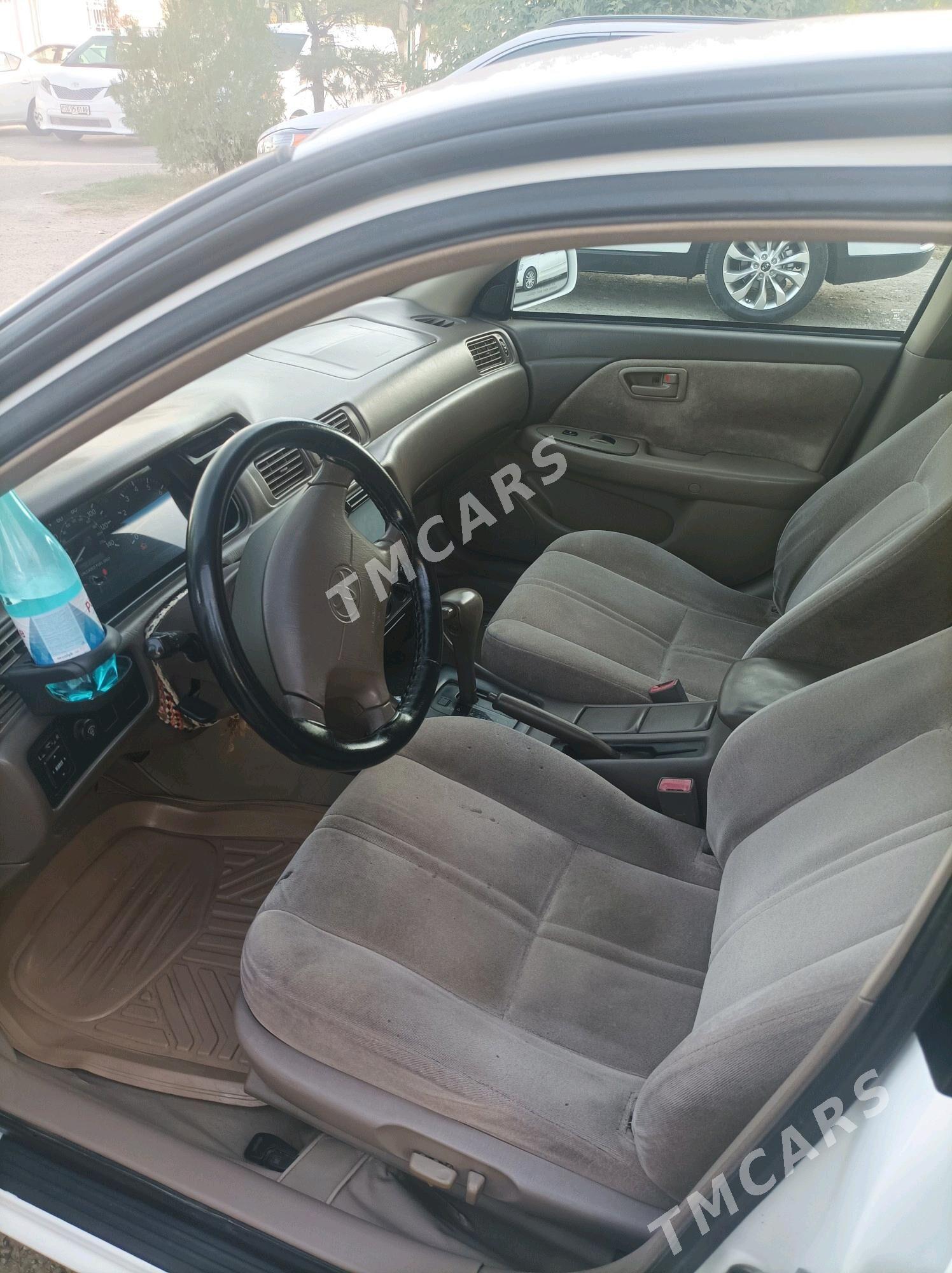 Toyota Camry 1999 - 135 000 TMT - Hitrowka - img 3