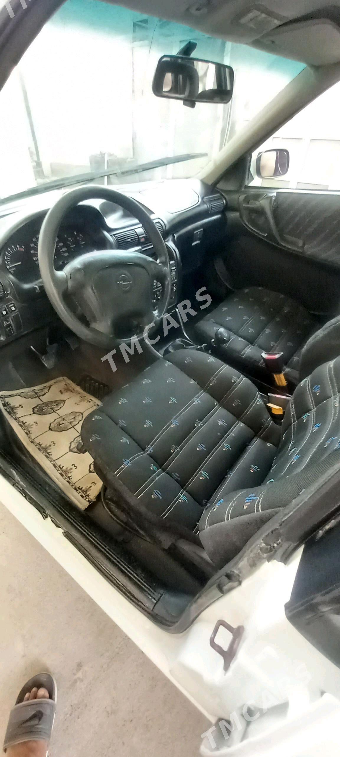 Opel Astra 1996 - 40 000 TMT - Бахарден - img 6
