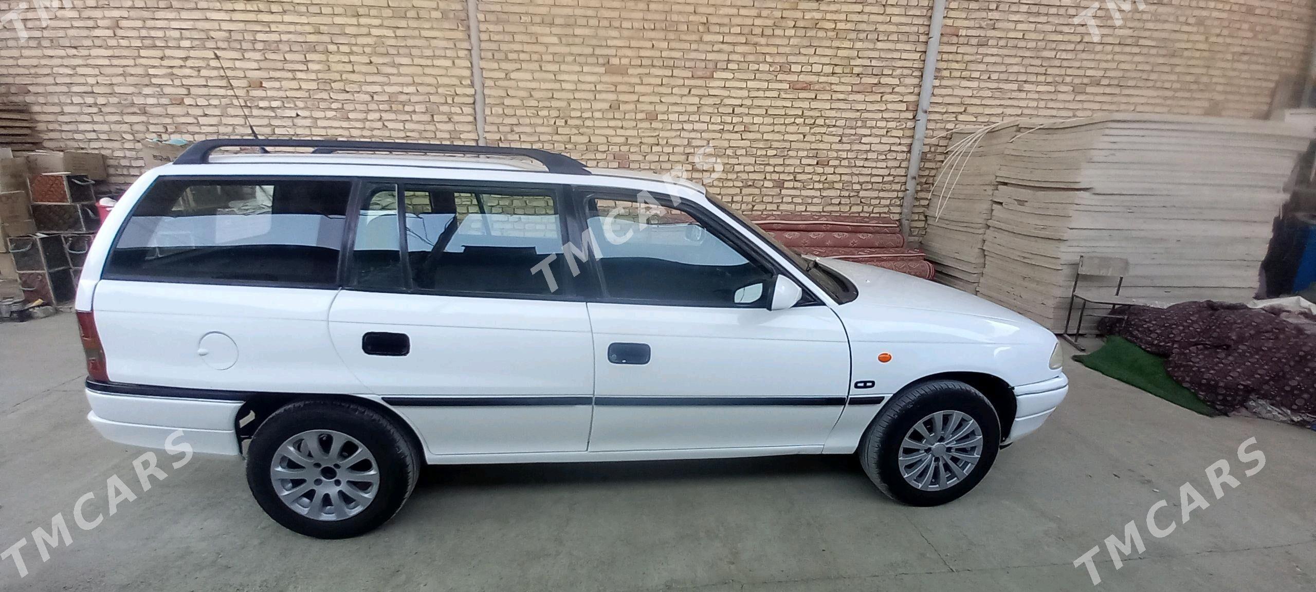 Opel Astra 1996 - 40 000 TMT - Бахарден - img 5