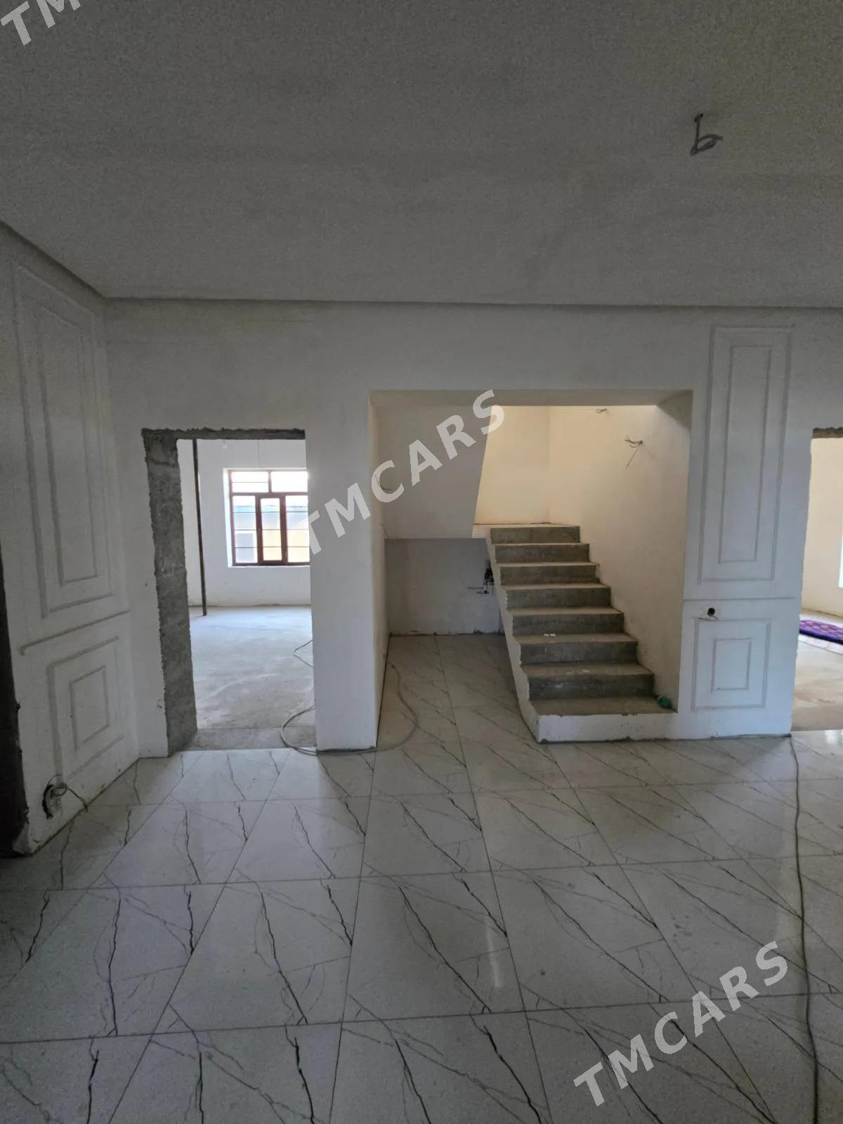 ДОМ ЧОГОНЛЫ 300М² 5-КОМНАТ - Aşgabat - img 6