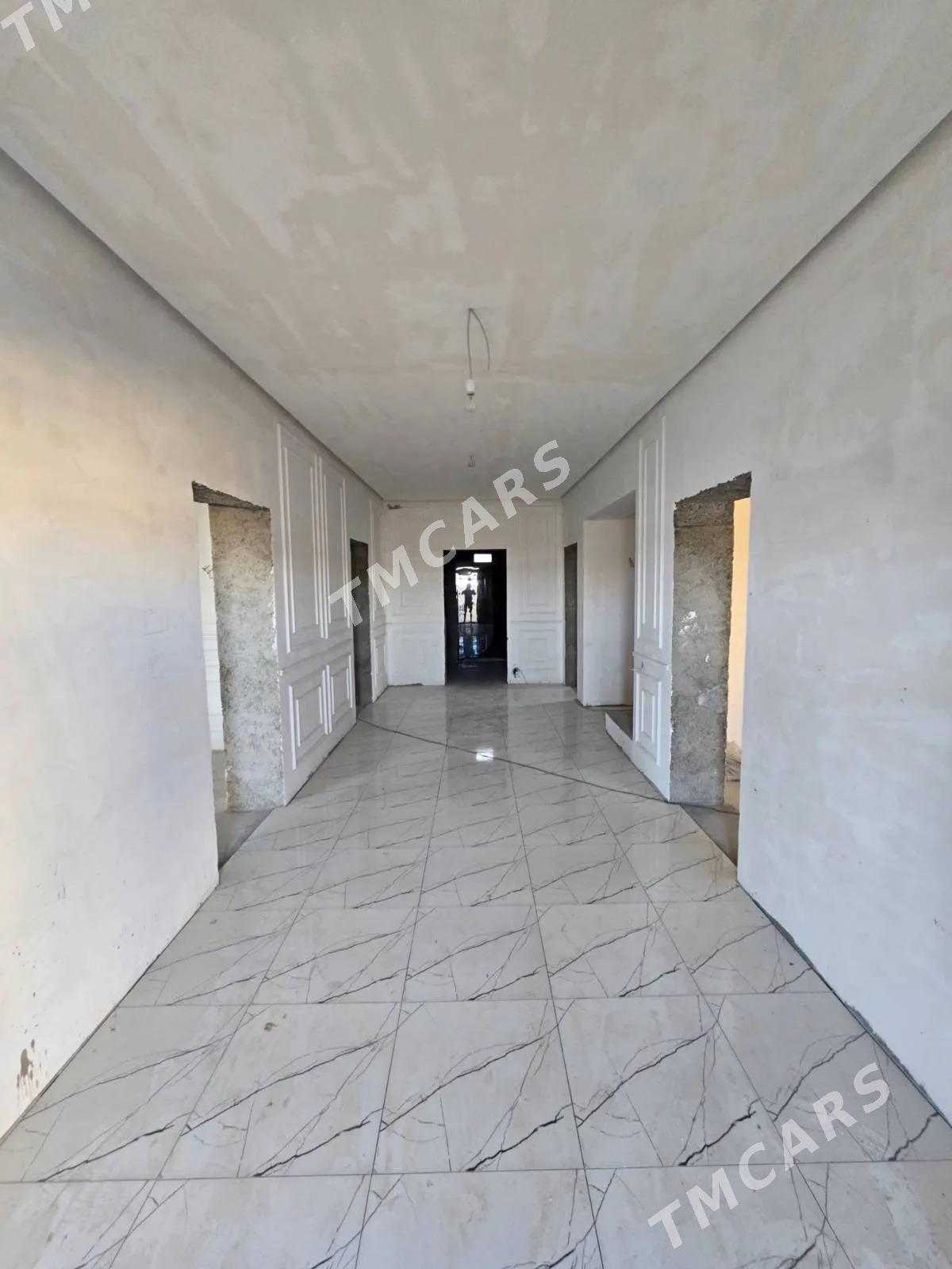 ДОМ ЧОГОНЛЫ 300М² 5-КОМНАТ - Aşgabat - img 3