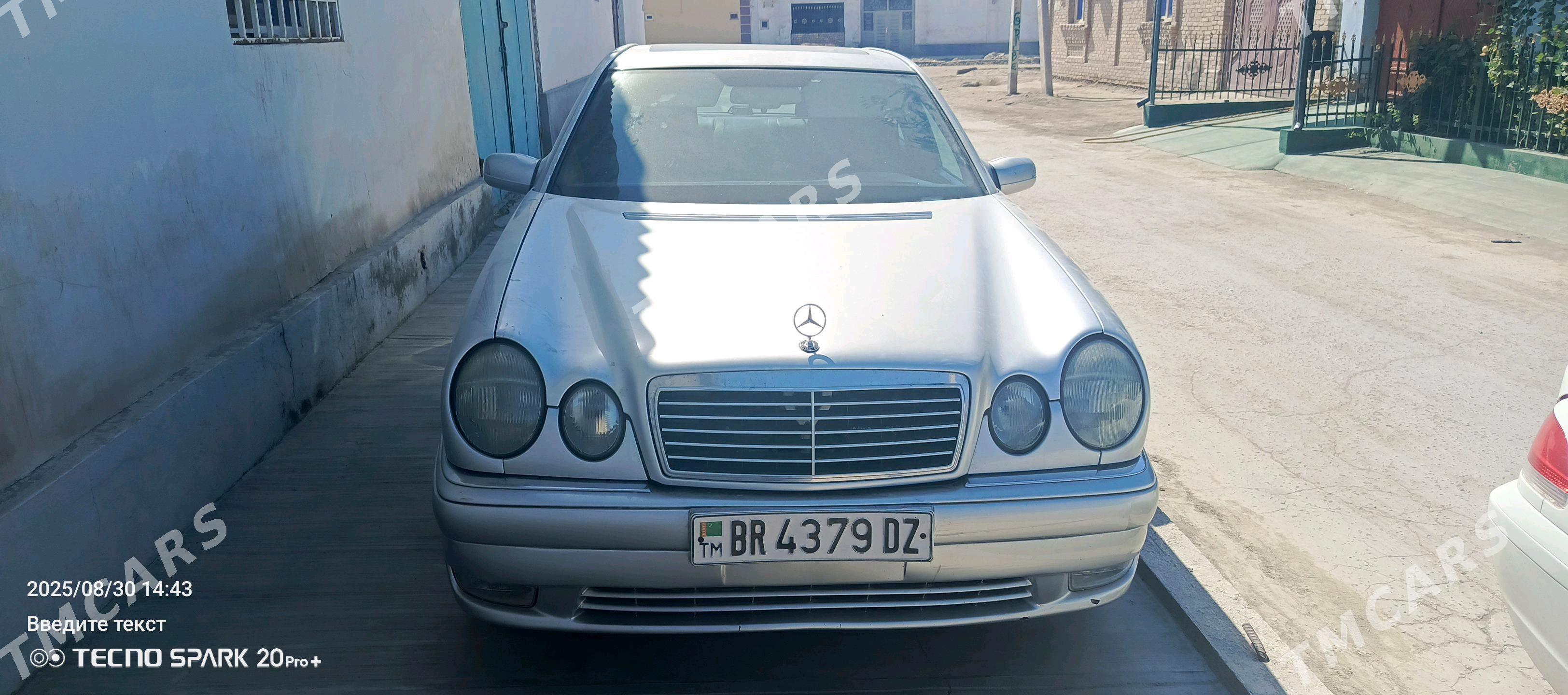 Mercedes-Benz E420 1996 - 48 000 TMT - Мары - img 4