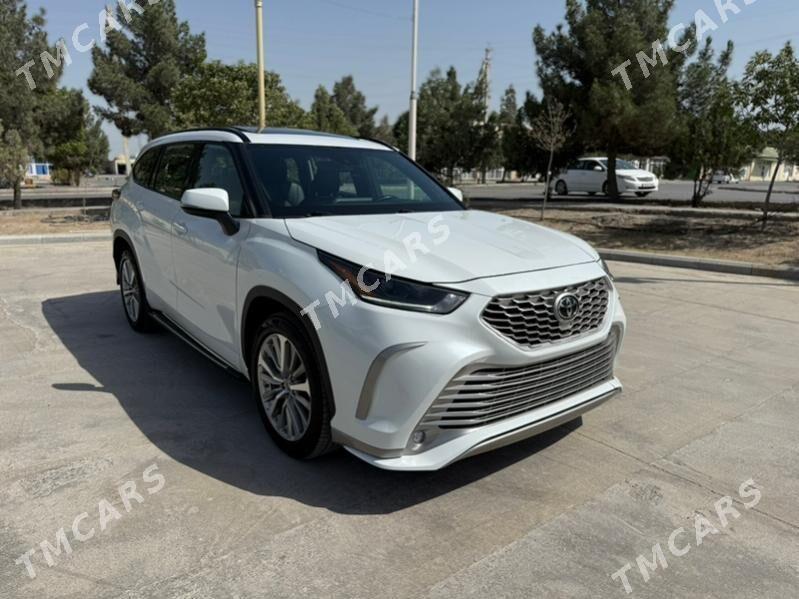 Toyota Highlander 2022 - 570 000 TMT - Бузмеин - img 3