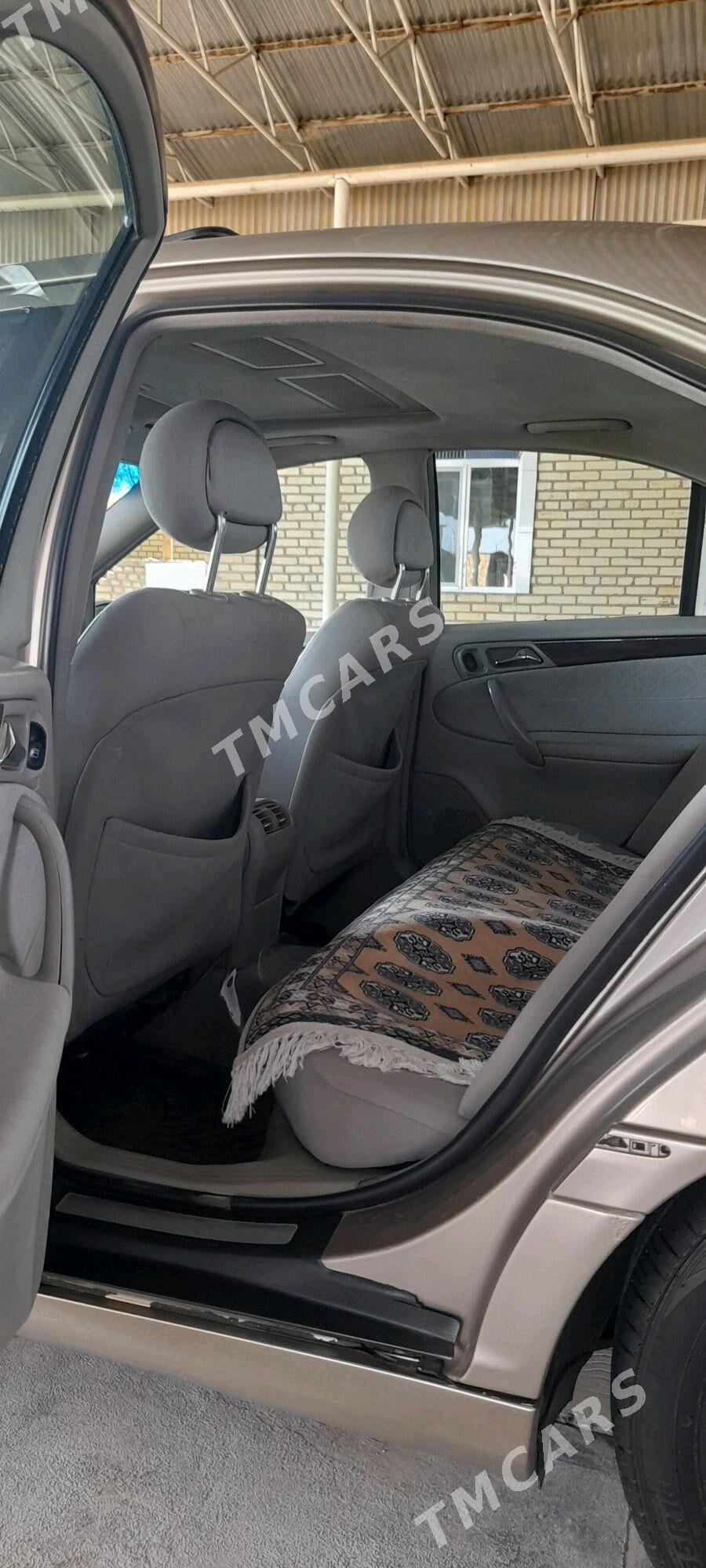 Mercedes-Benz C-Class 2001 - 97 000 TMT - Мары - img 4