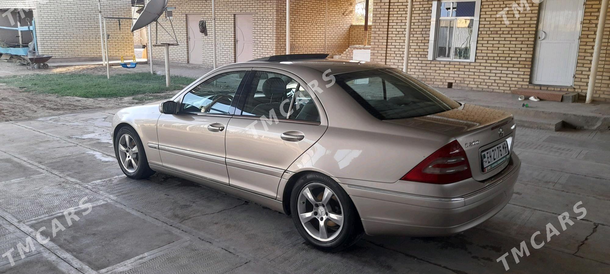 Mercedes-Benz C-Class 2001 - 97 000 TMT - Мары - img 5