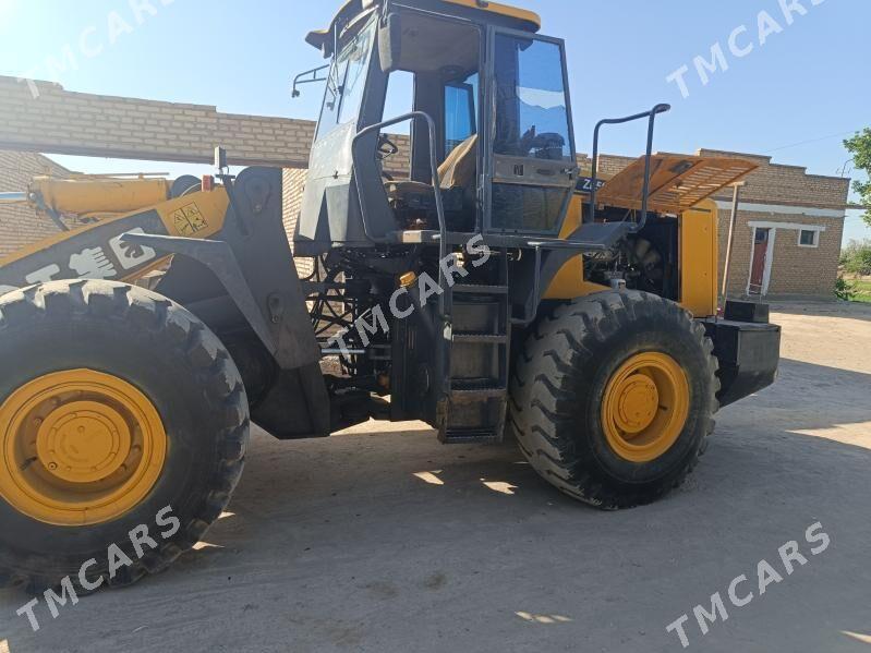 XCMG ZL50 2011 - 400 000 TMT - Garabekewül - img 4