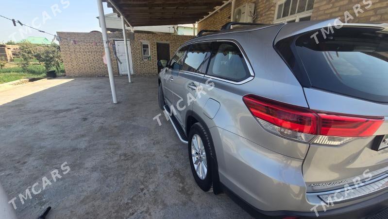 Toyota Highlander 2017 - 425 000 TMT - Мургап - img 6