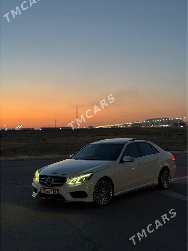 Mercedes-Benz E300 2010 - 400 000 TMT - Balkanabat - img 3