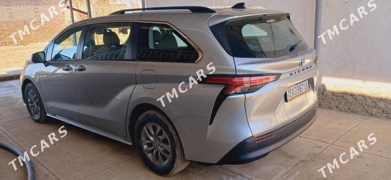 Toyota Sienna 2021 - 450 000 TMT - Köýtendag - img 2