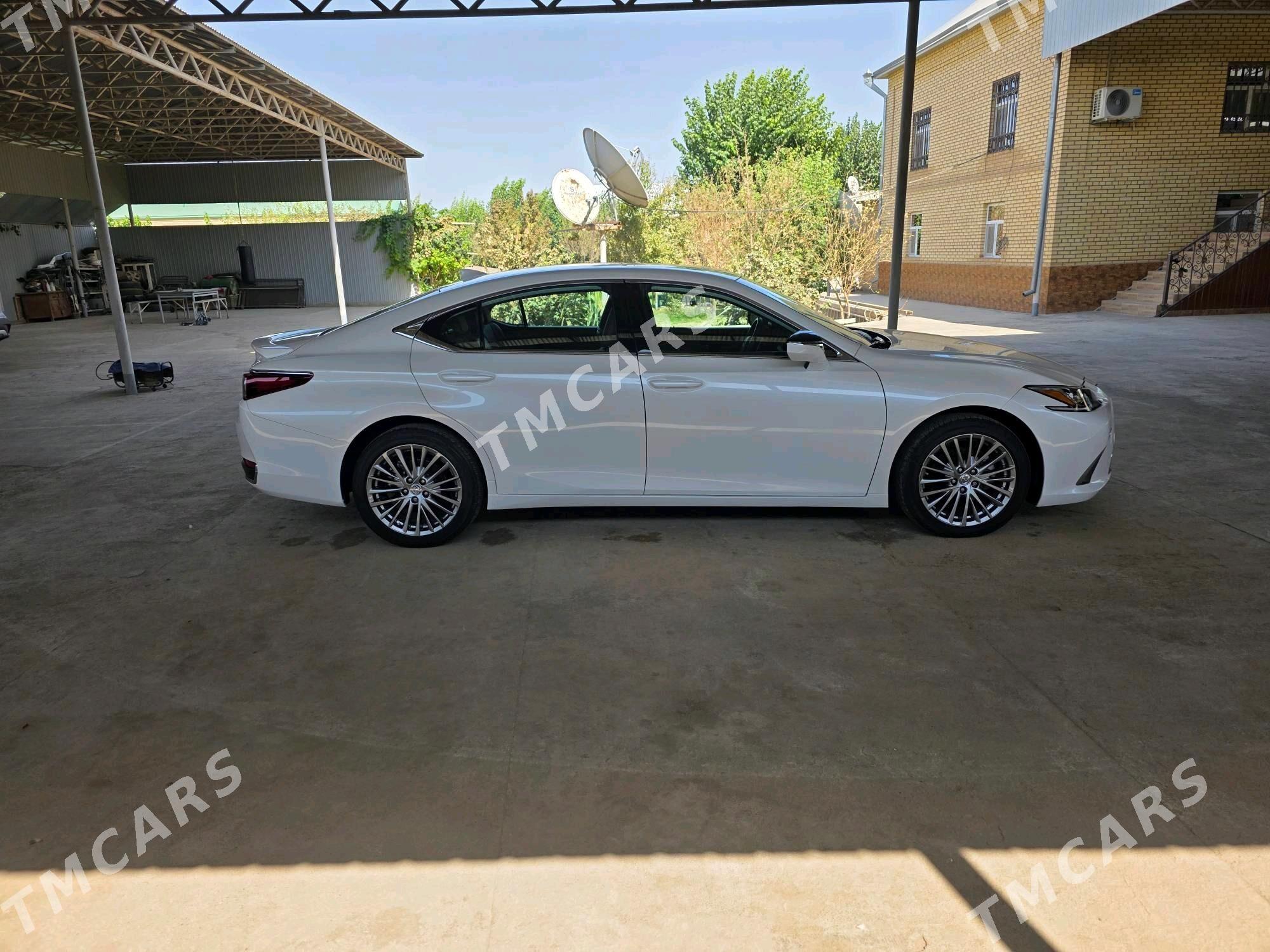 Lexus ES 350 2022 - 500 000 TMT - Мары - img 7