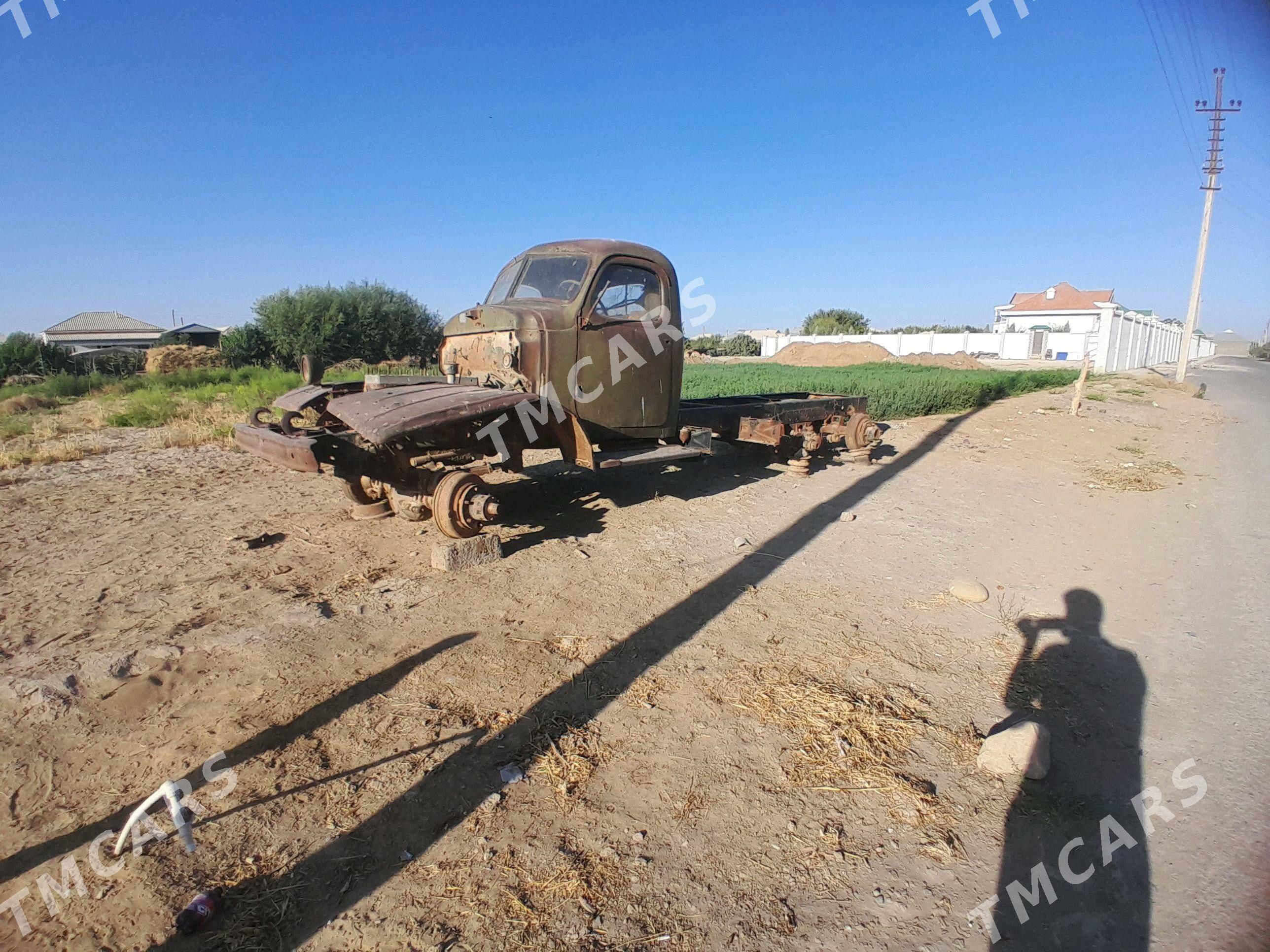 Zil 157 1985 - 50 000 TMT - Murgap - img 5