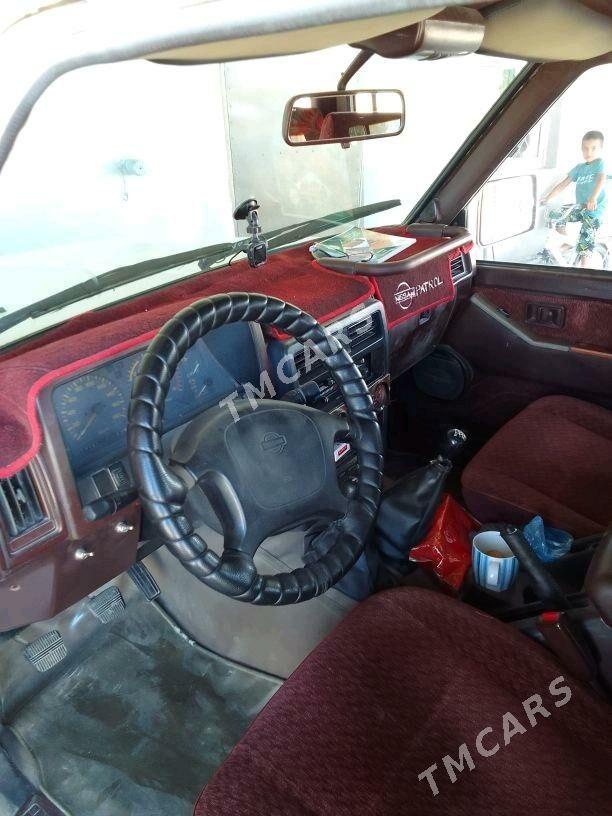 Nissan Patrol 1996 - 90 000 TMT - Гызыларбат - img 3