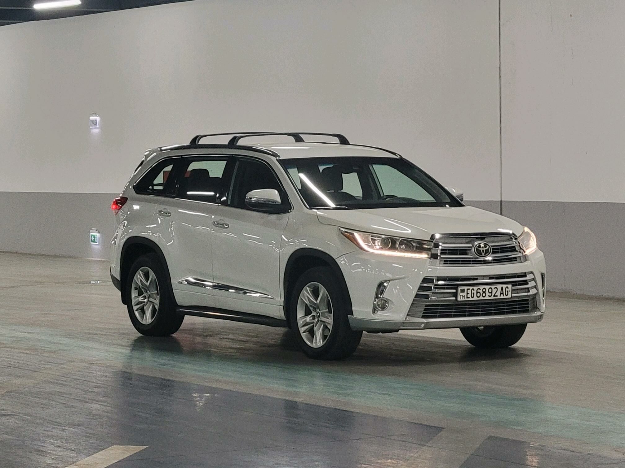 Toyota Highlander 2018 - 350 000 TMT - Ашхабад - img 2