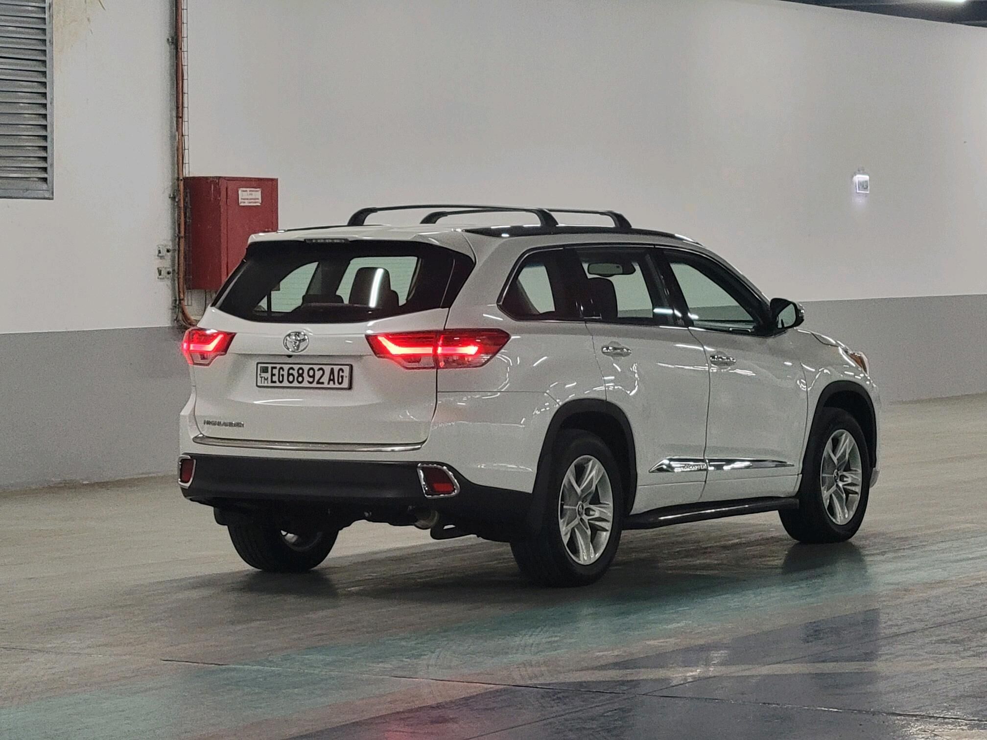 Toyota Highlander 2018 - 350 000 TMT - Ашхабад - img 4