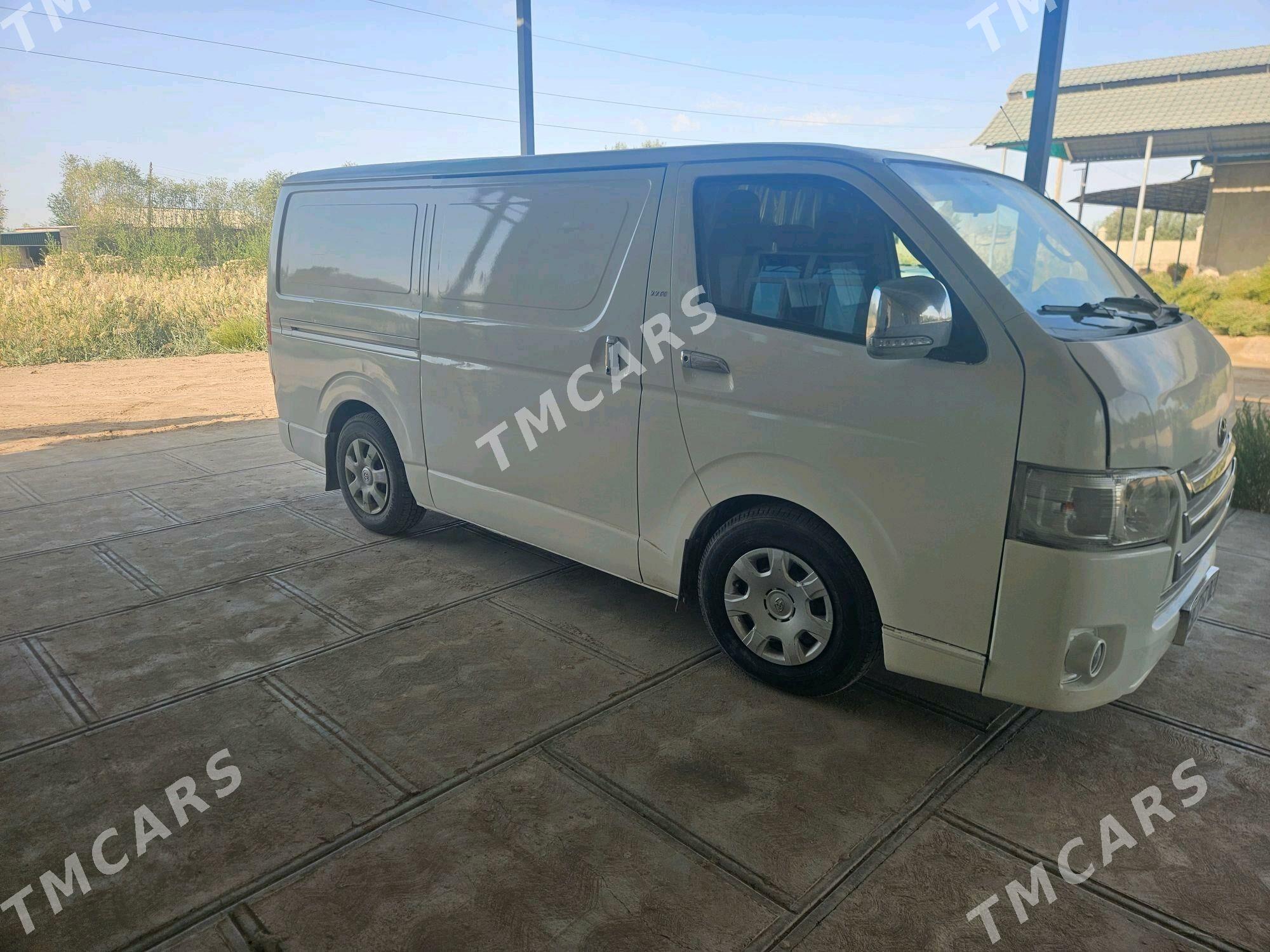 Toyota Hiace 2010 - 250 000 TMT - Türkmenbaşy etr. - img 5