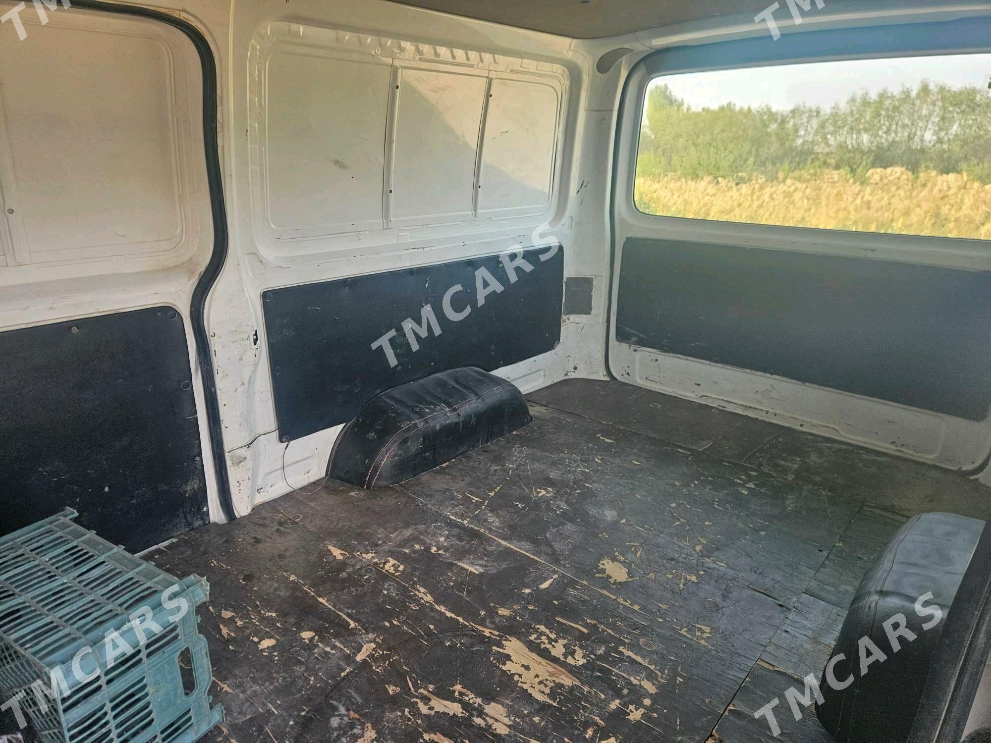 Toyota Hiace 2010 - 250 000 TMT - Türkmenbaşy etr. - img 3