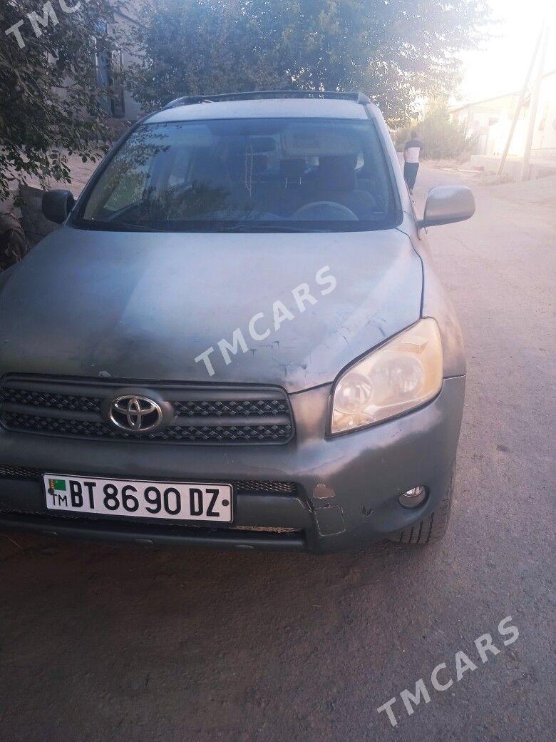 Toyota RAV4 2006 - 140 000 TMT - Шабатский этрап - img 2
