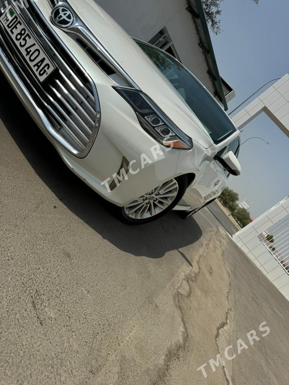 Toyota Avalon 2015 - 340 000 TMT - Бедев - img 8