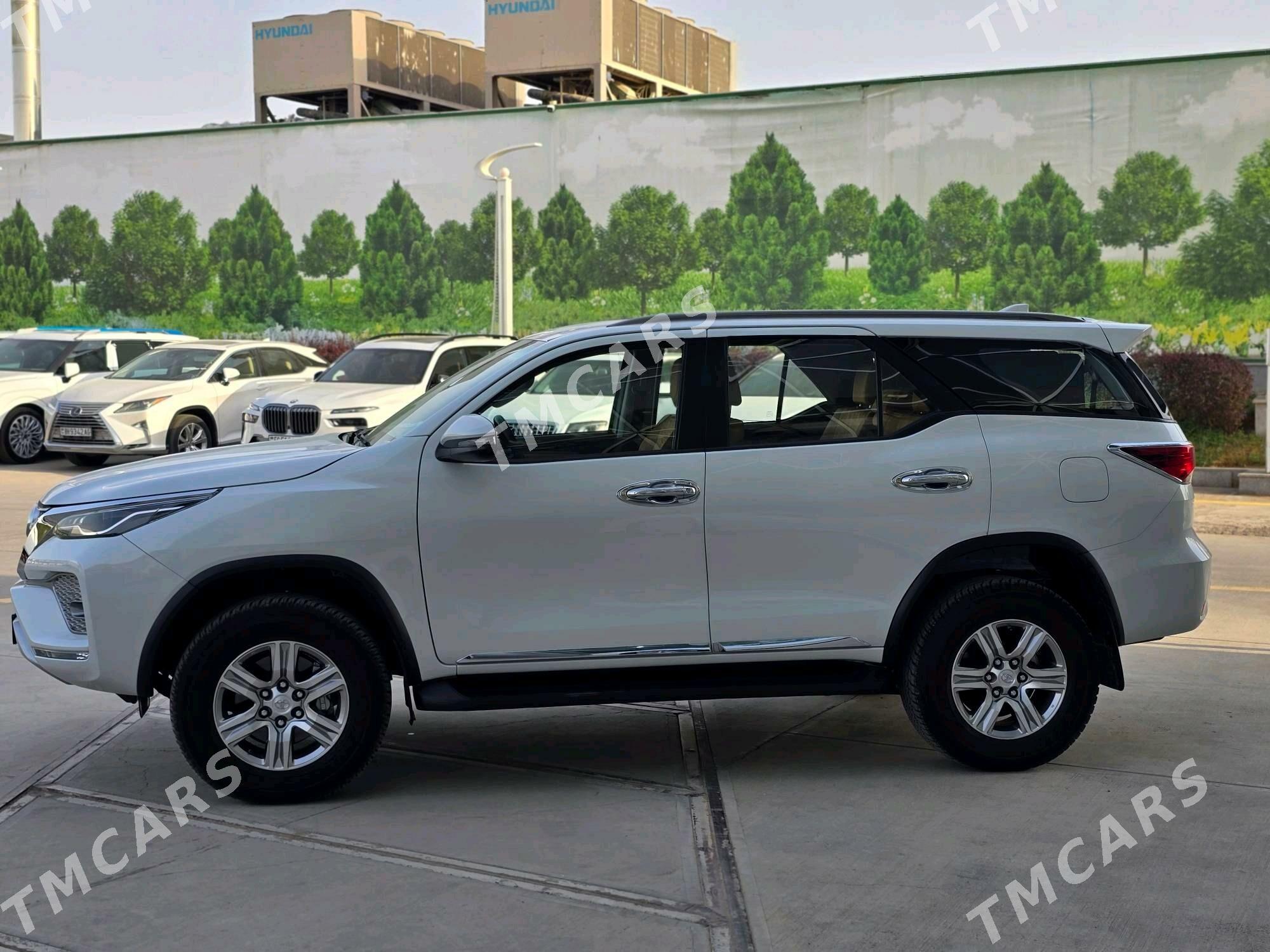 Toyota Fortuner 2024 - 700 000 TMT - 11 мкр - img 5