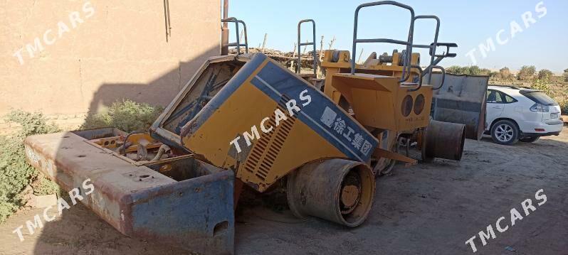 XCMG ZL50 2010 - 36 000 TMT - Халач - img 2