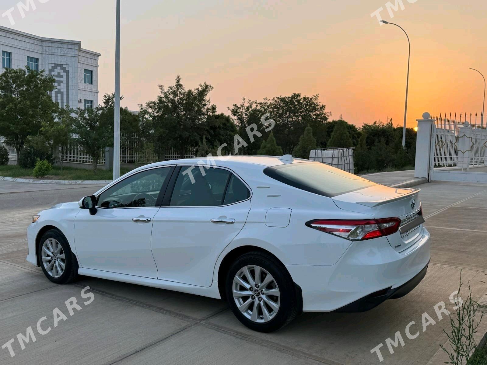 Toyota Camry 2018 - 286 000 TMT - Балканабат - img 3