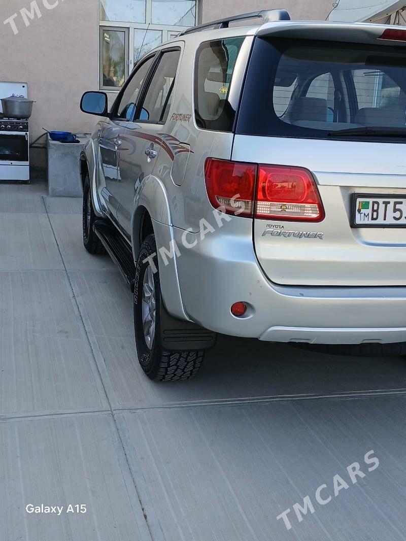 Toyota Fortuner 2006 - 270 000 TMT - Ашхабад - img 5