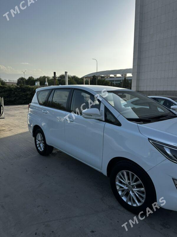 Toyota Innova 2019 - 295 000 TMT - Ашхабад - img 3