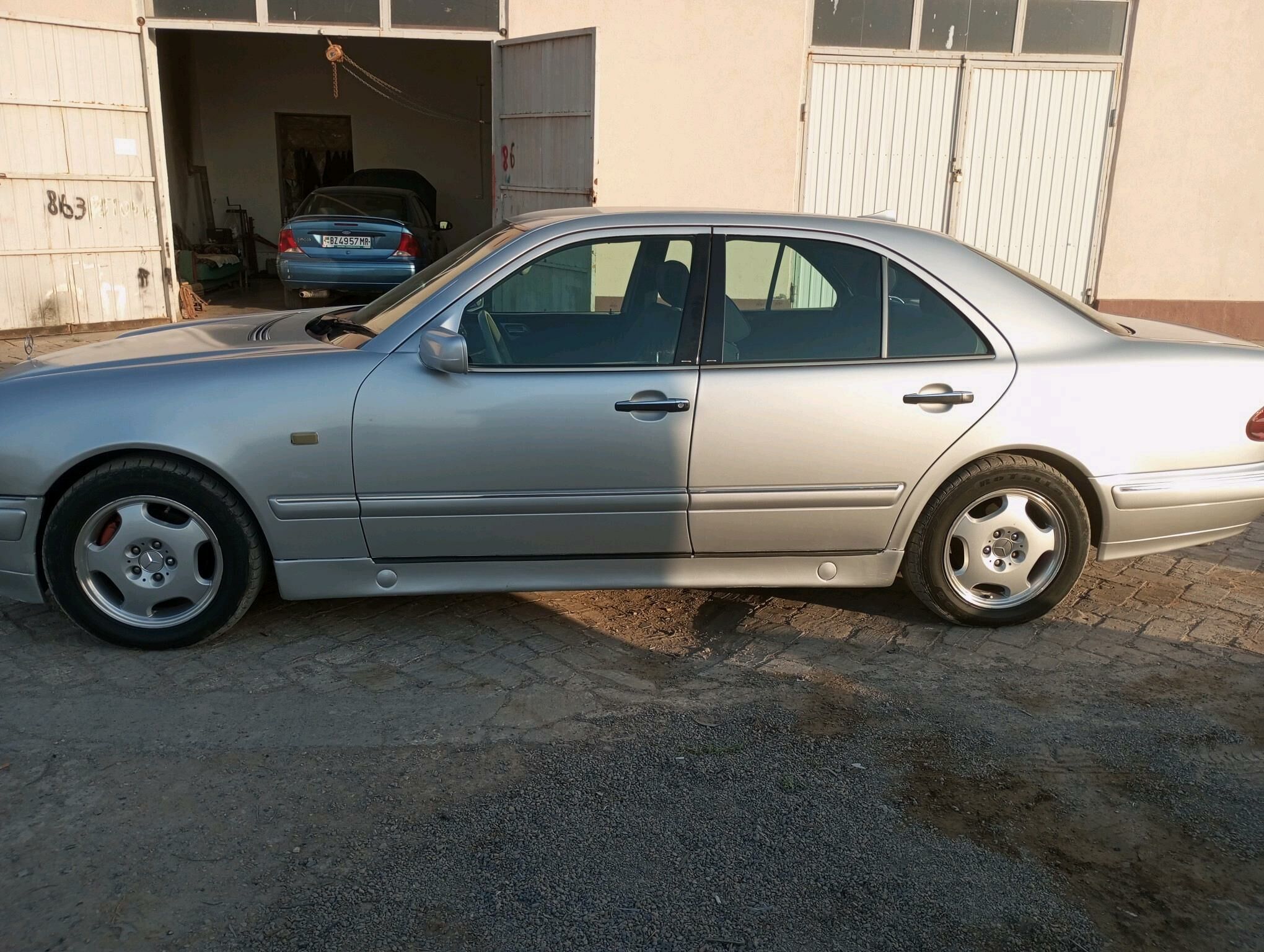 Mercedes-Benz E320 1997 - 90 000 TMT - Байрамали - img 10