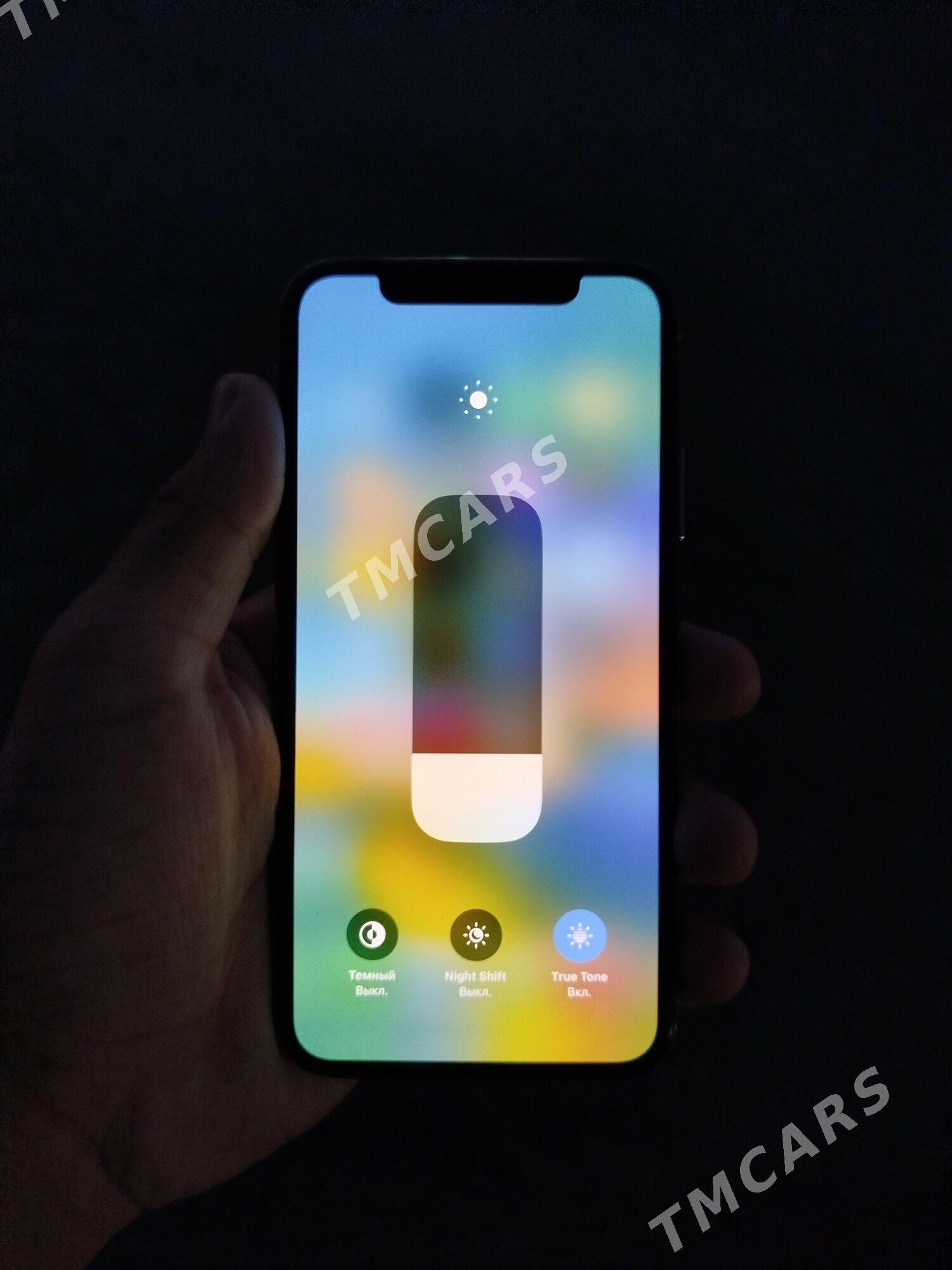 iphone x - Mary - img 3
