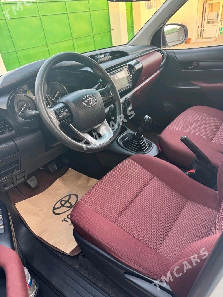 Toyota Hilux 2022 - 435 000 TMT - Howdan "B" - img 9