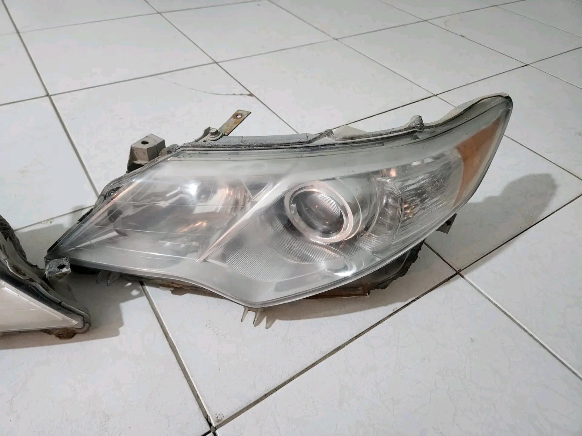 фары Toyota camry 2012 (palta) 1 000 TMT - Керки - img 3