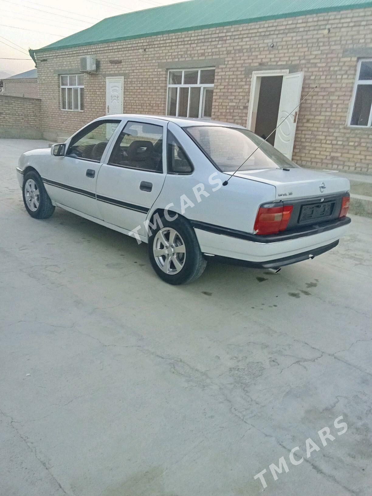 Opel Vectra 1991 - 33 000 TMT - Бахарден - img 5