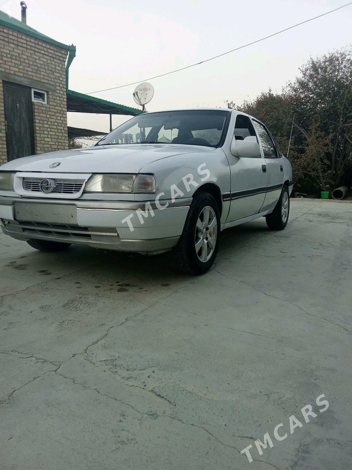 Opel Vectra 1991 - 33 000 TMT - Бахарден - img 7