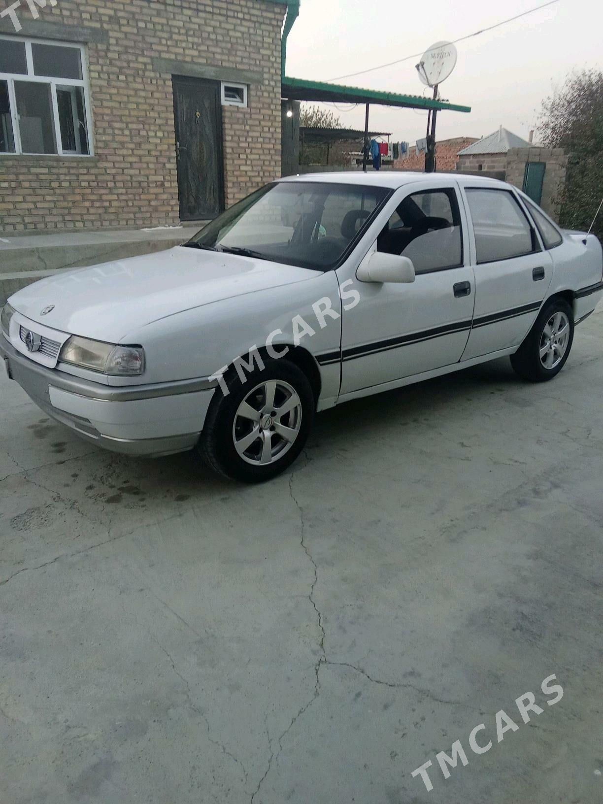 Opel Vectra 1991 - 33 000 TMT - Бахарден - img 10