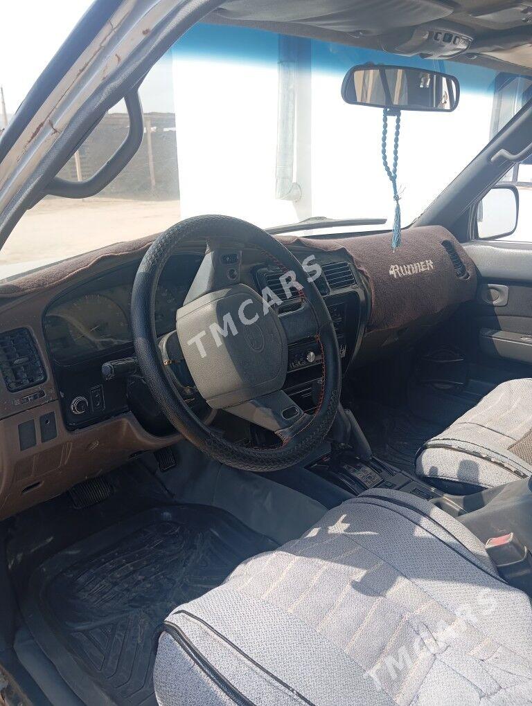 Toyota Hilux 1993 - 27 000 TMT - Etrek - img 3