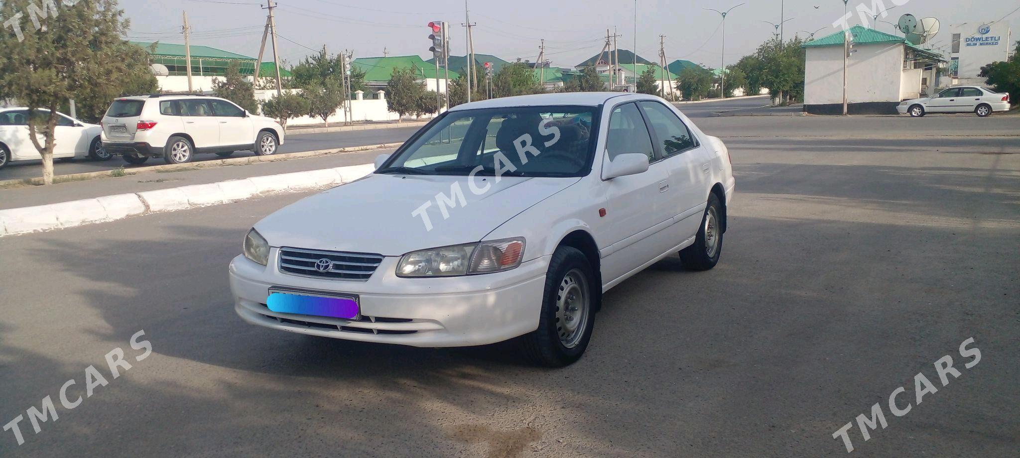 Toyota Camry 2000 - 110 000 TMT - Теджен - img 2