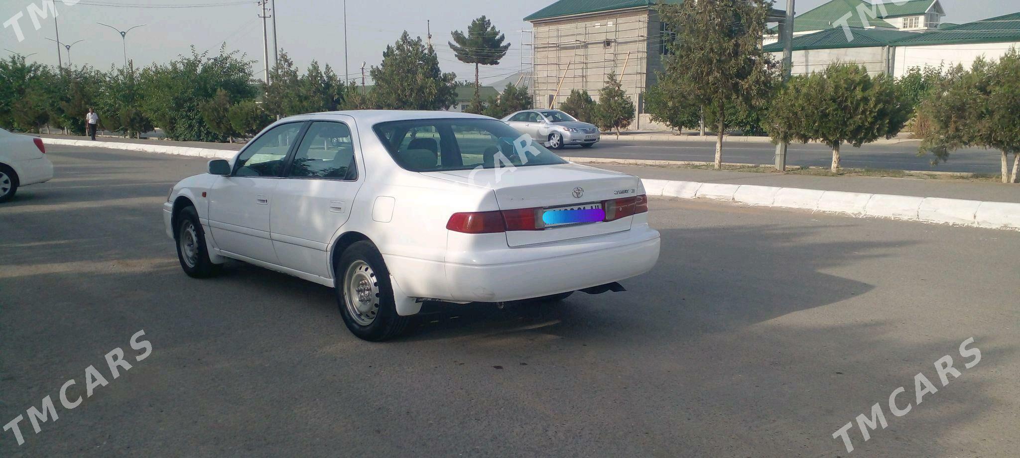 Toyota Camry 2000 - 110 000 TMT - Теджен - img 7